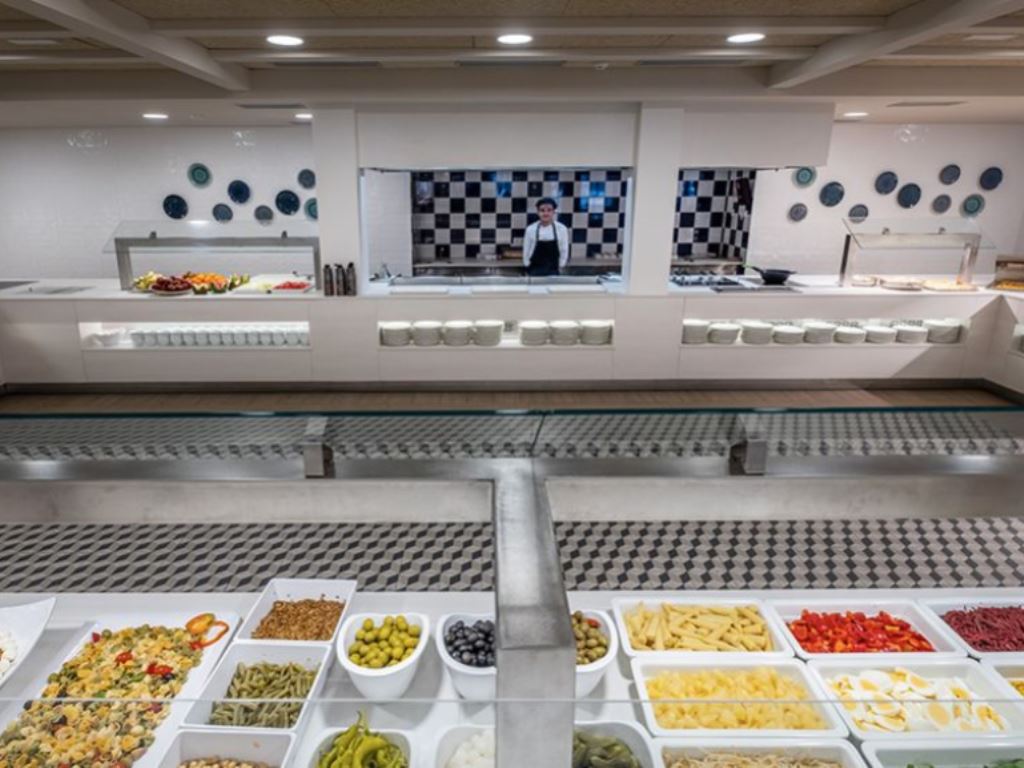 MAIN RESTAURANT