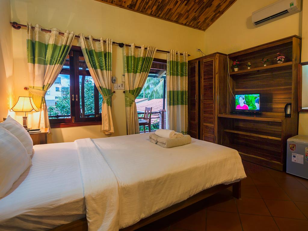 STANDARD DOUBLE ROOM