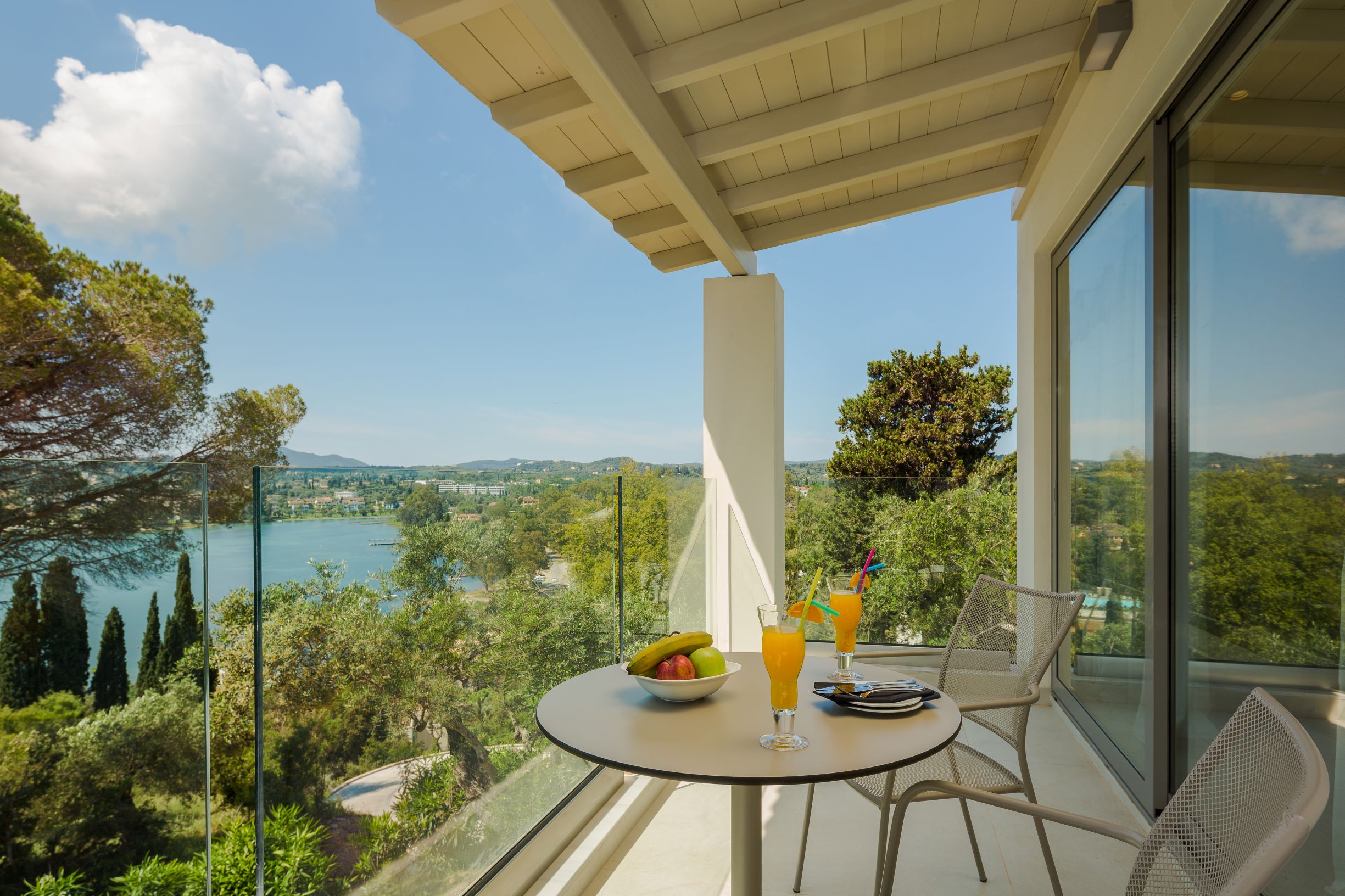 SUPERIOR PANORAMA BUNGALOW SUITE WITH JACUZZI