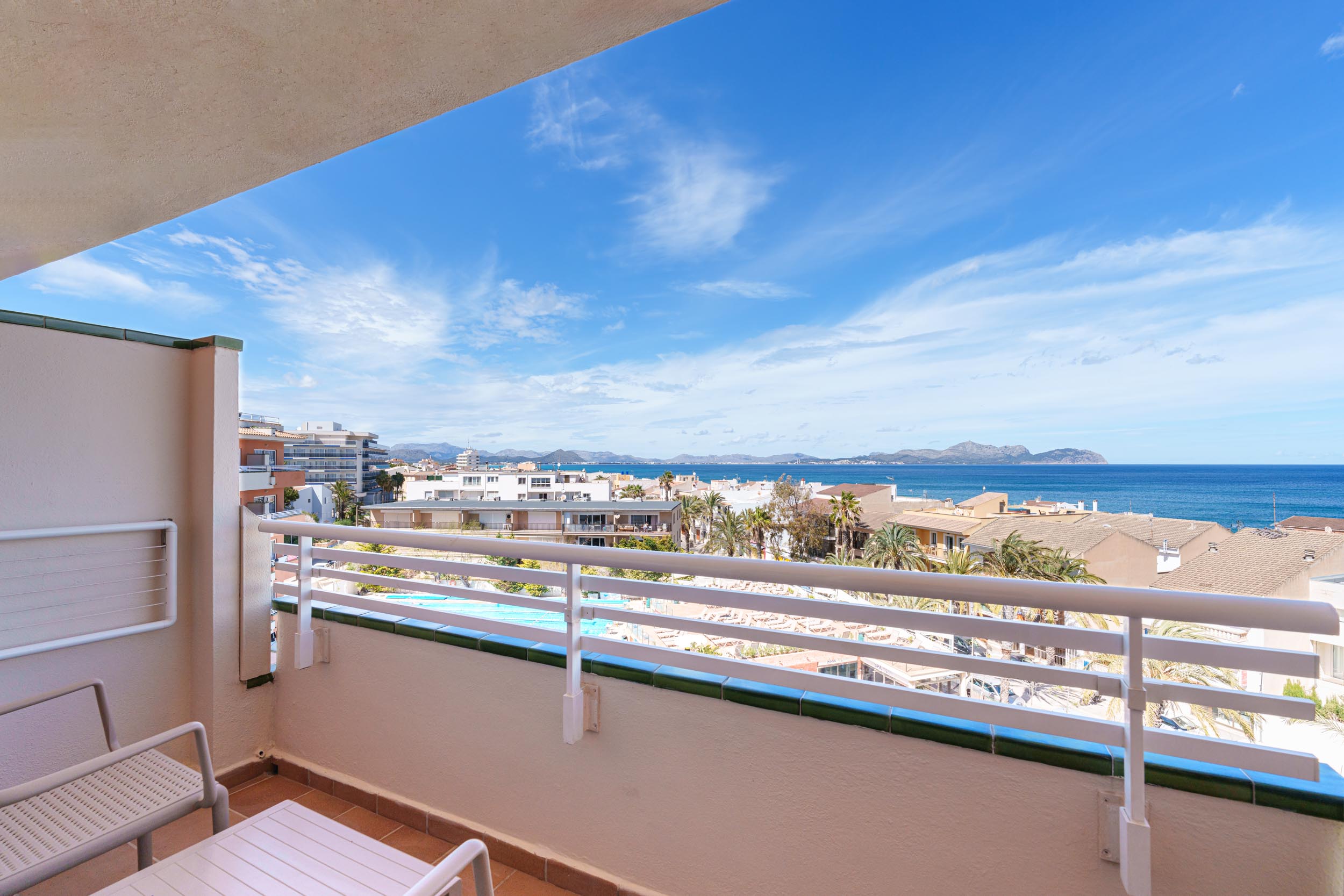 DOUBLE SEAVIEW  (BALCONY OR TERRACE)