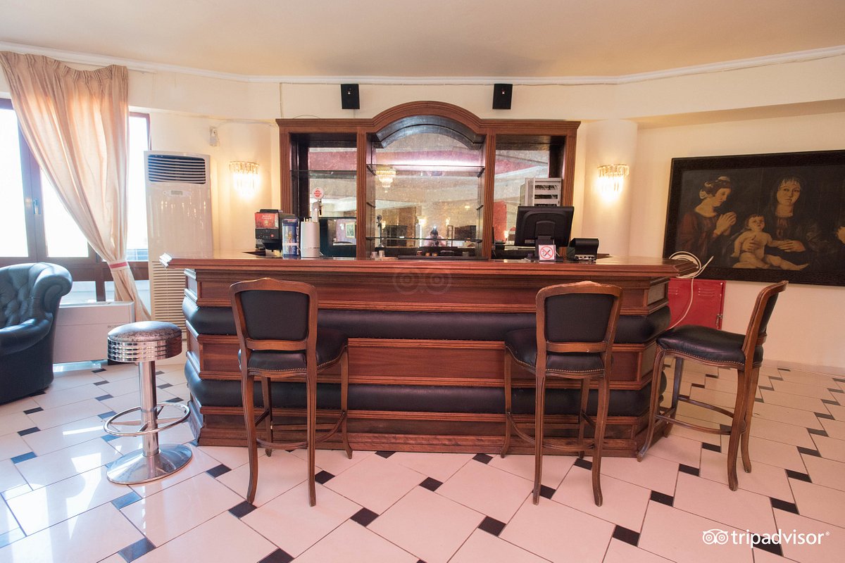 APOLLO BAR
