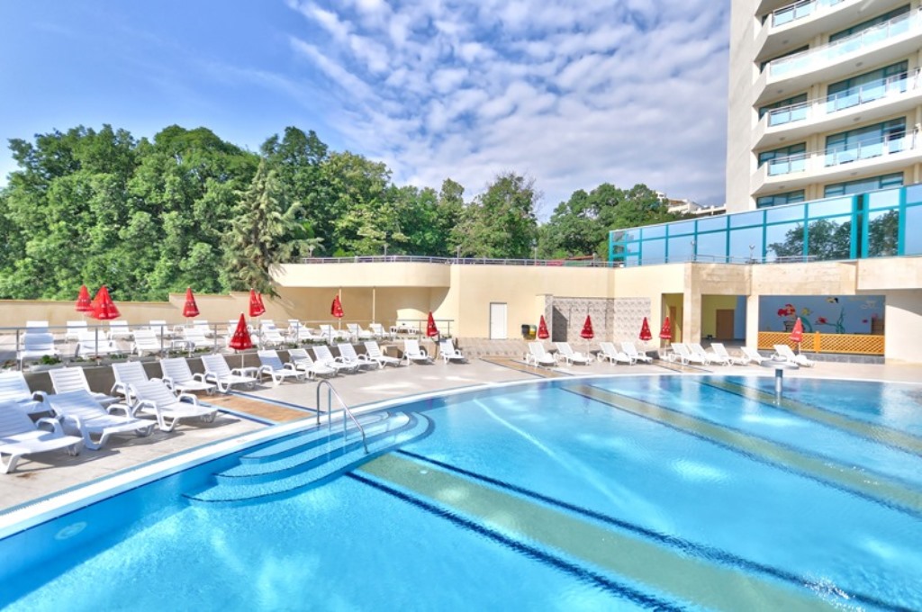 Piscina deschisă