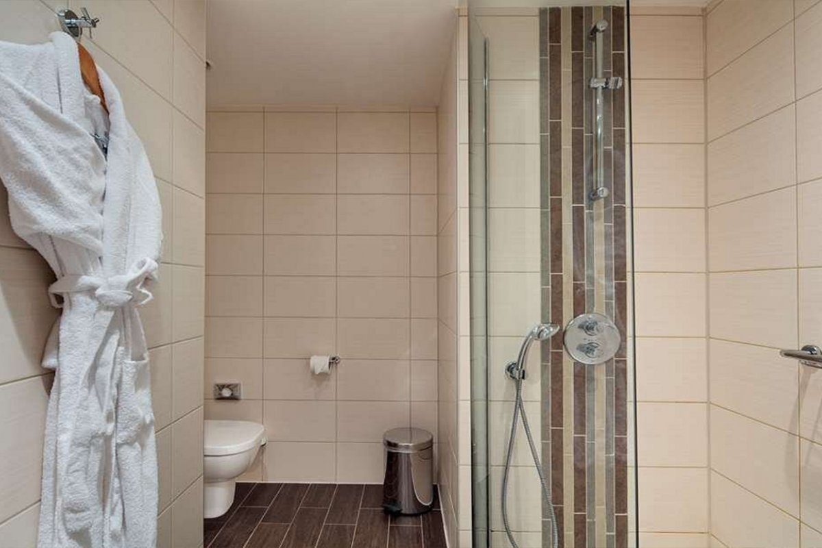 STANDARD ROOM SEA VIEW DBL WITH BALCONY - KING