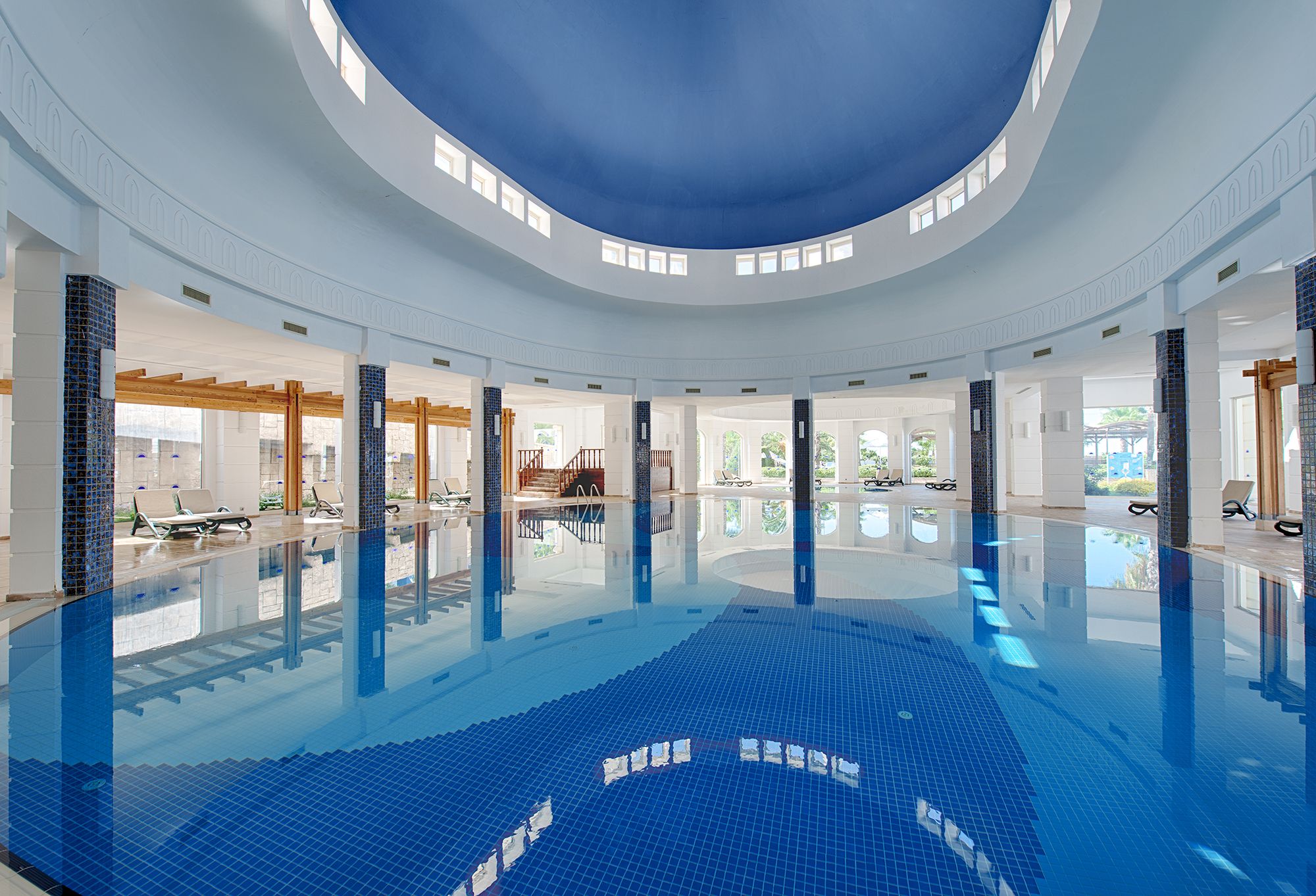 Piscină interioară