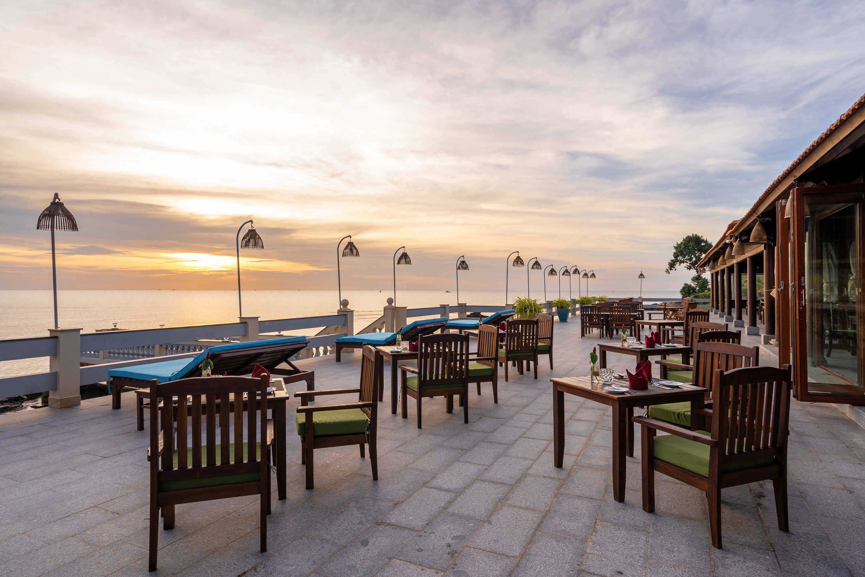 Sunset Restaurant 