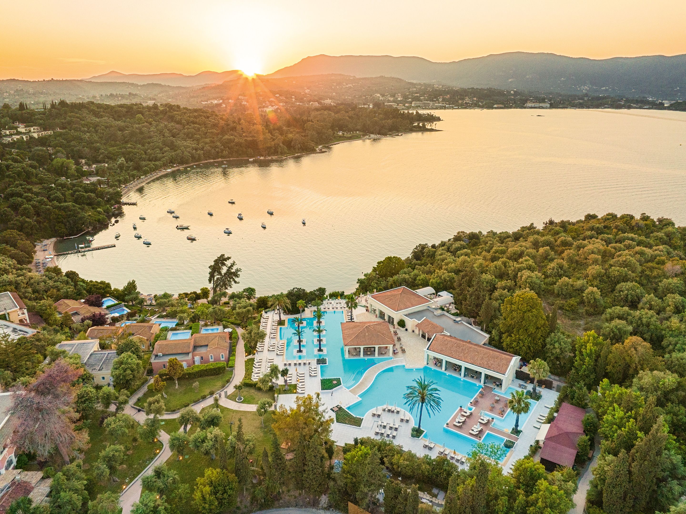 Piscina deschisă
