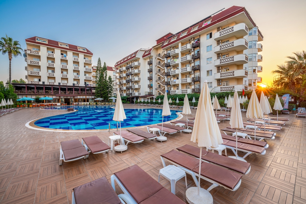 Piscina deschisă
