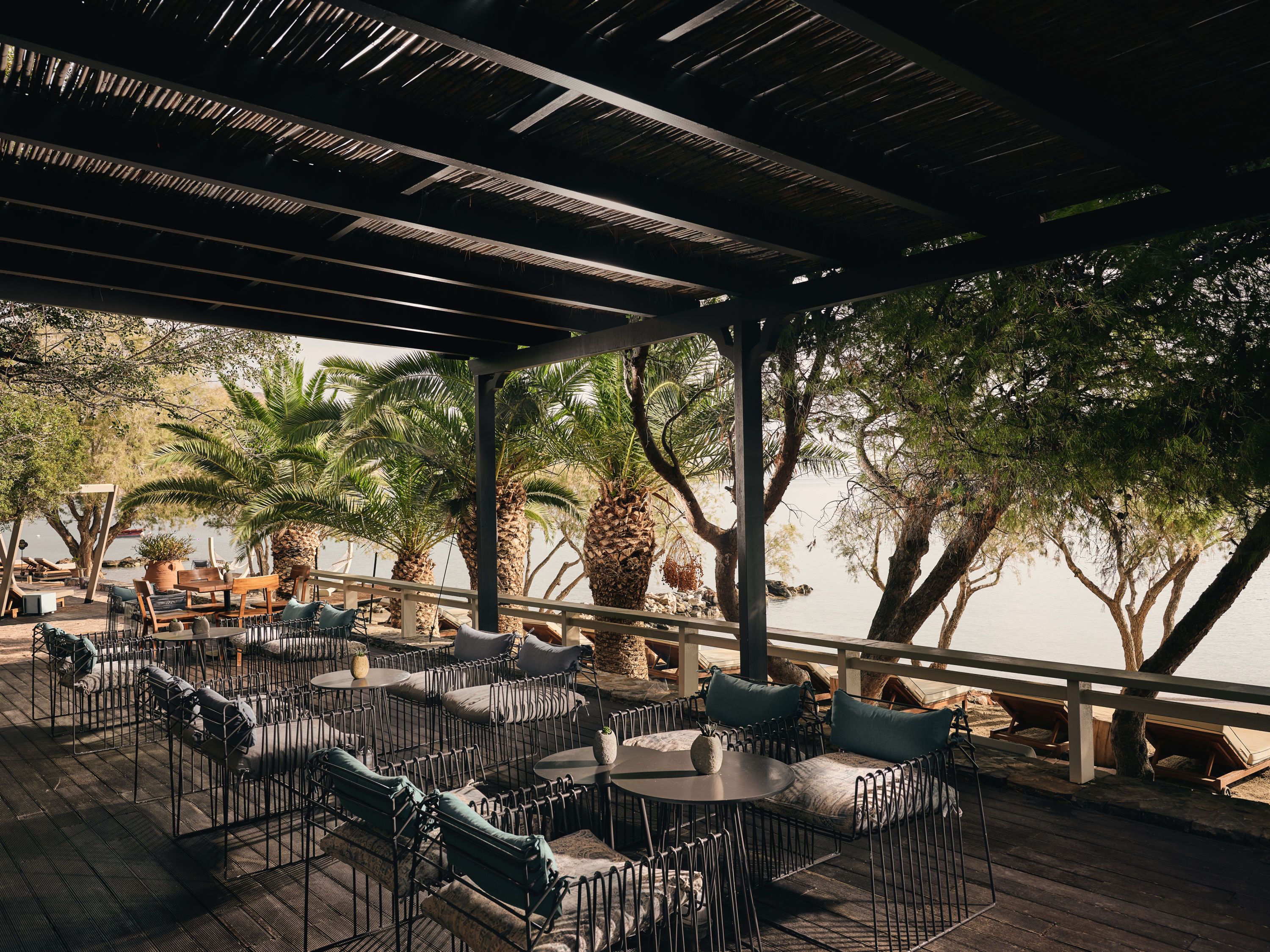 Breeze All Day Beach Lounge
