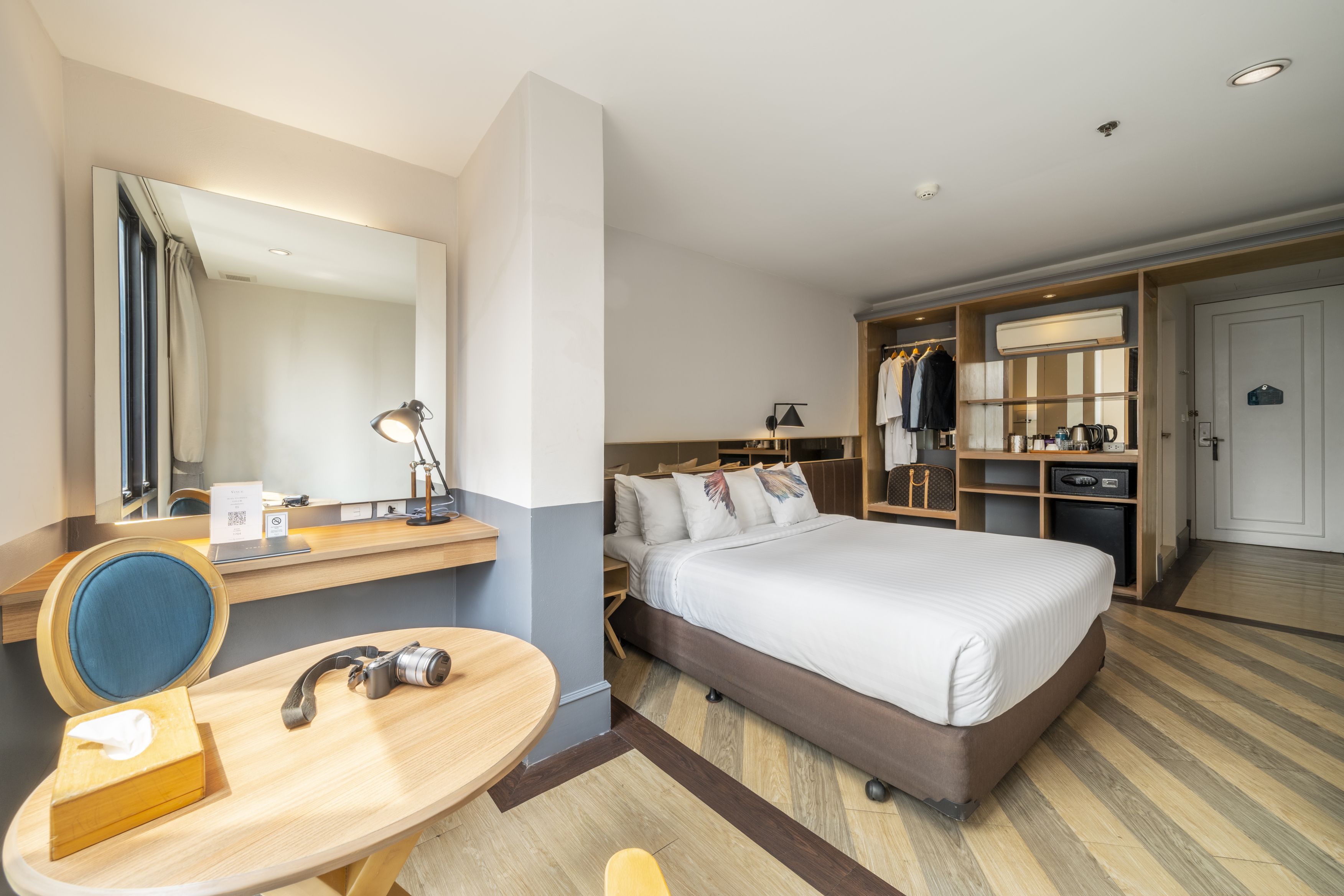Superior Explorer Queen / Twin Bed