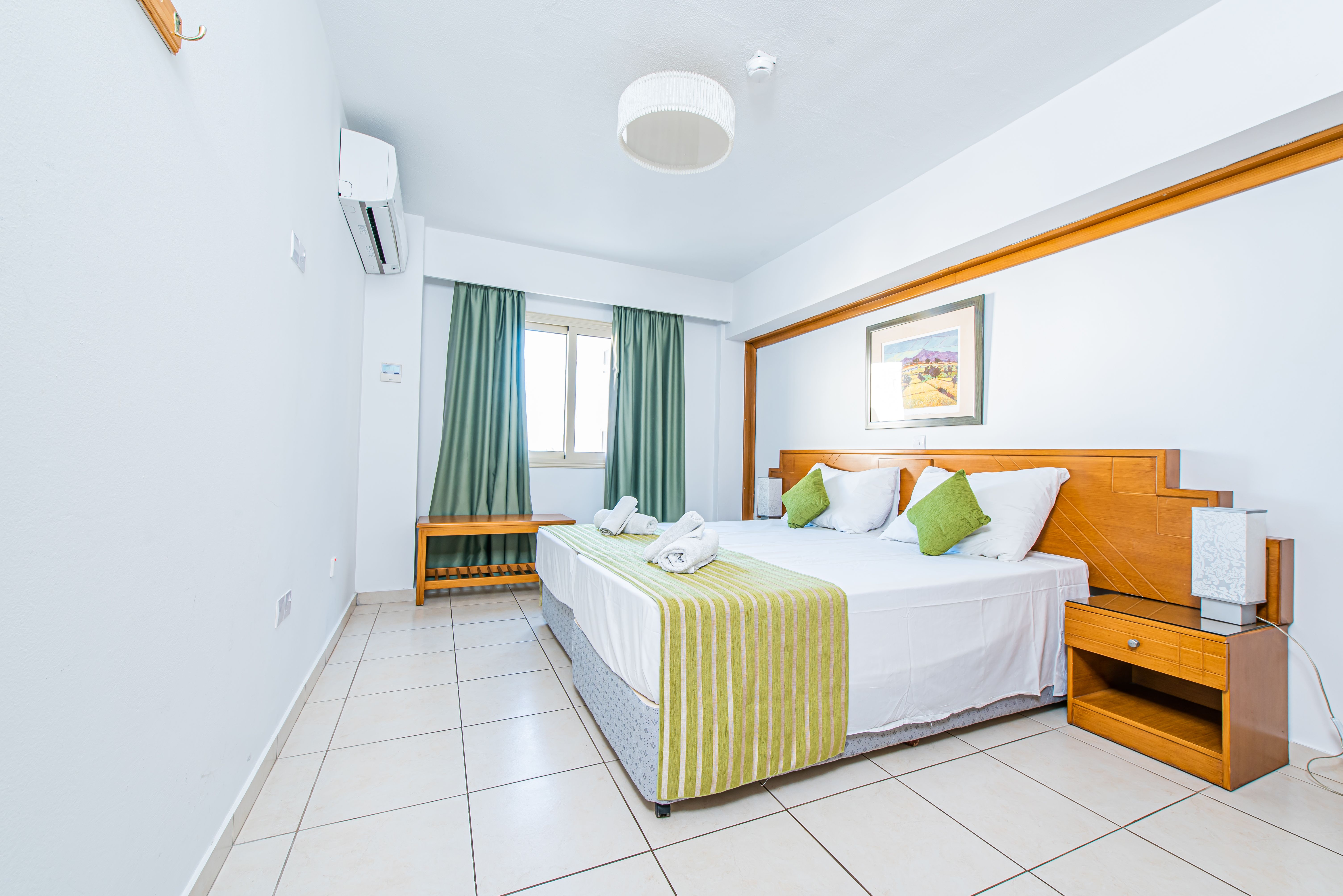 1 BEDROOM STANDARD APARTMENT (BALCONY)