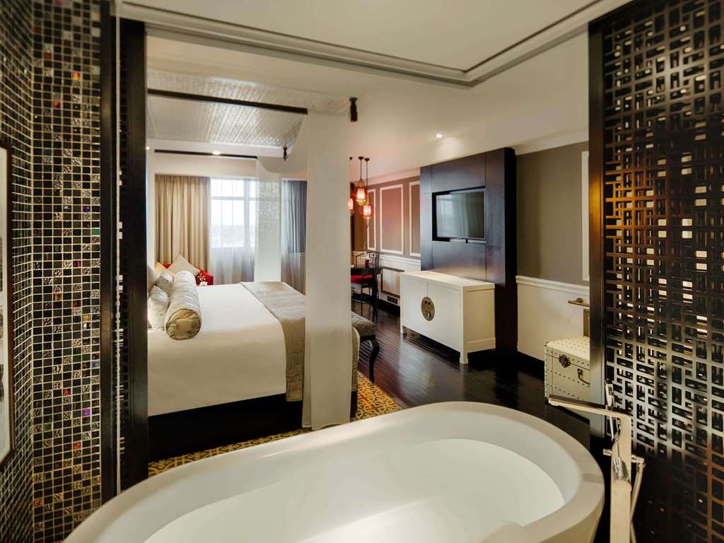Guest room bath - 21