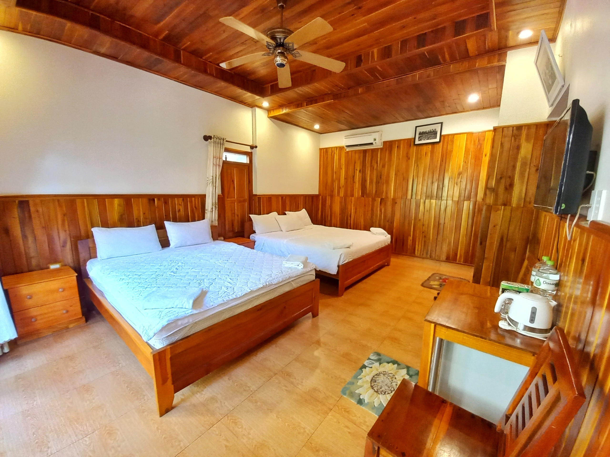 DELUXE FAMILY ROH GARDEN VIEW WITH BALCONY