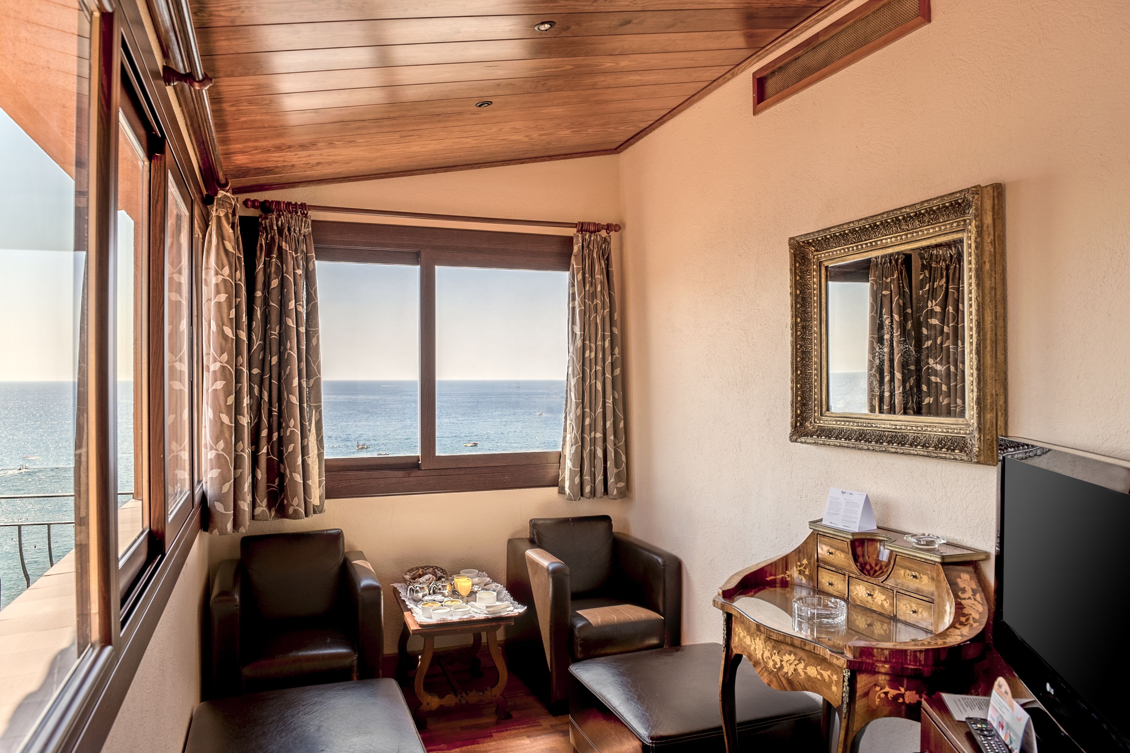 Suite LateralSeaView