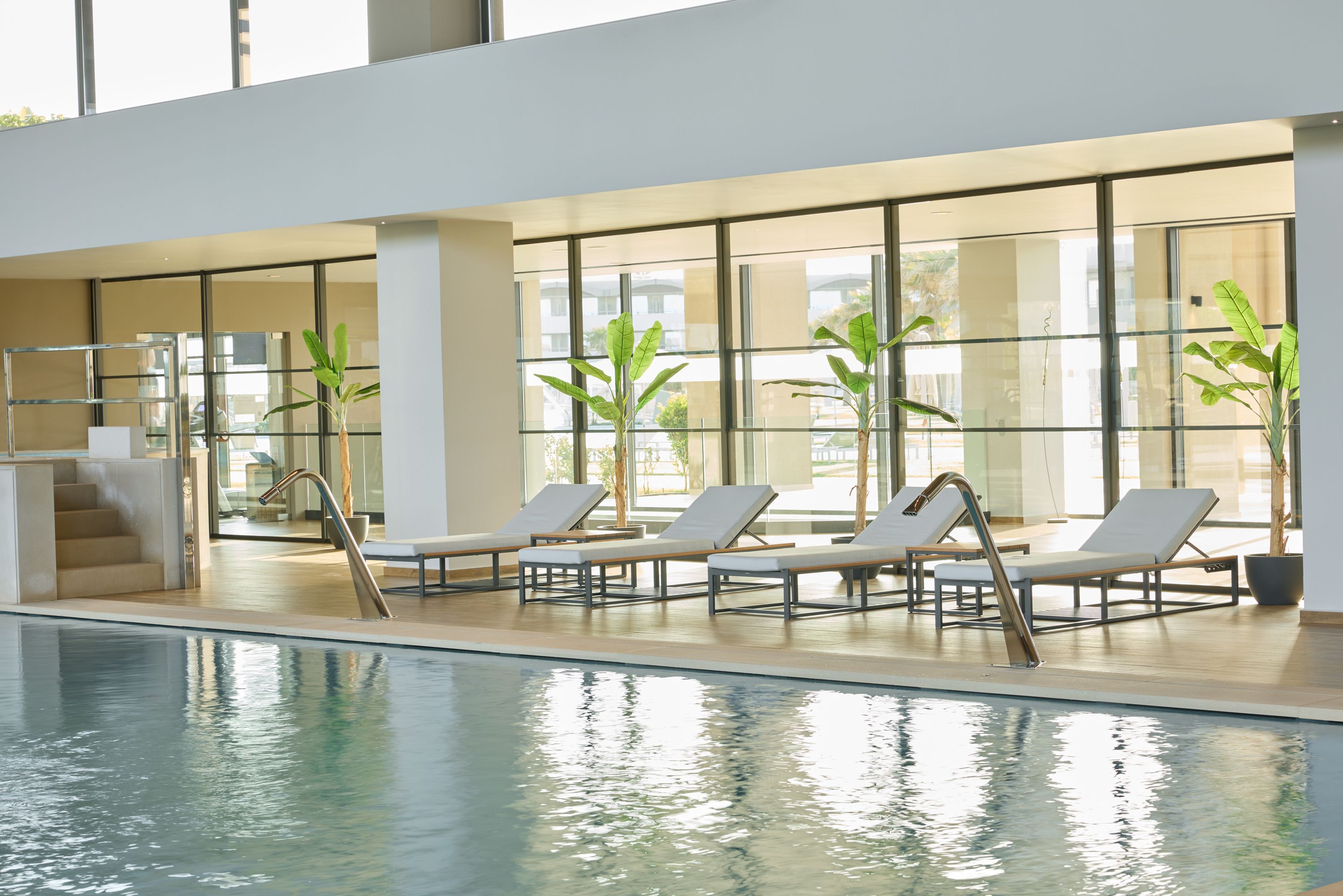 Piscină interioară