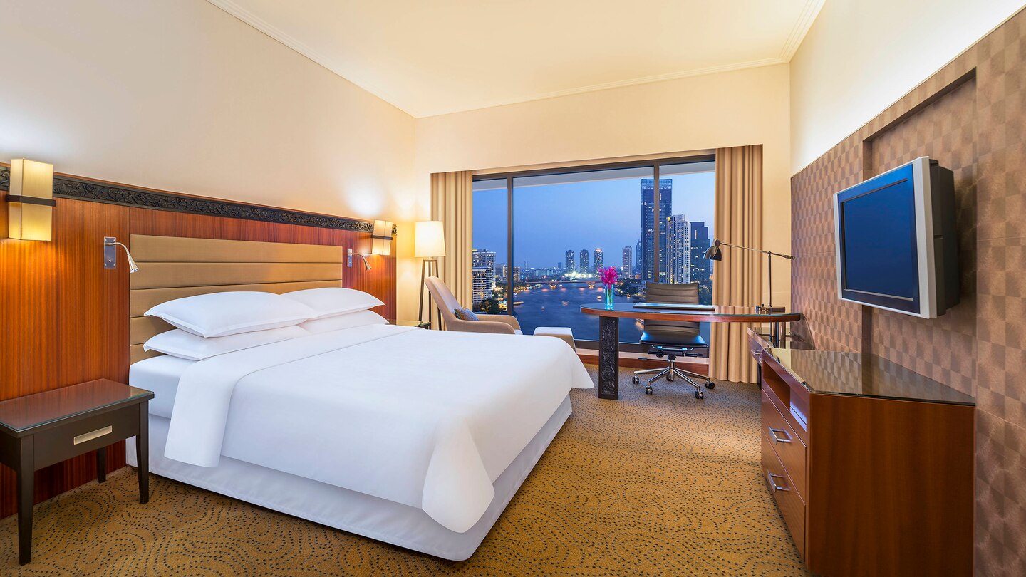 Premium Deluxe Riverview Room