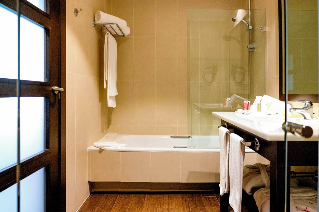 DOUBLE STANDARD ROOM BALCONY OR TERRACE