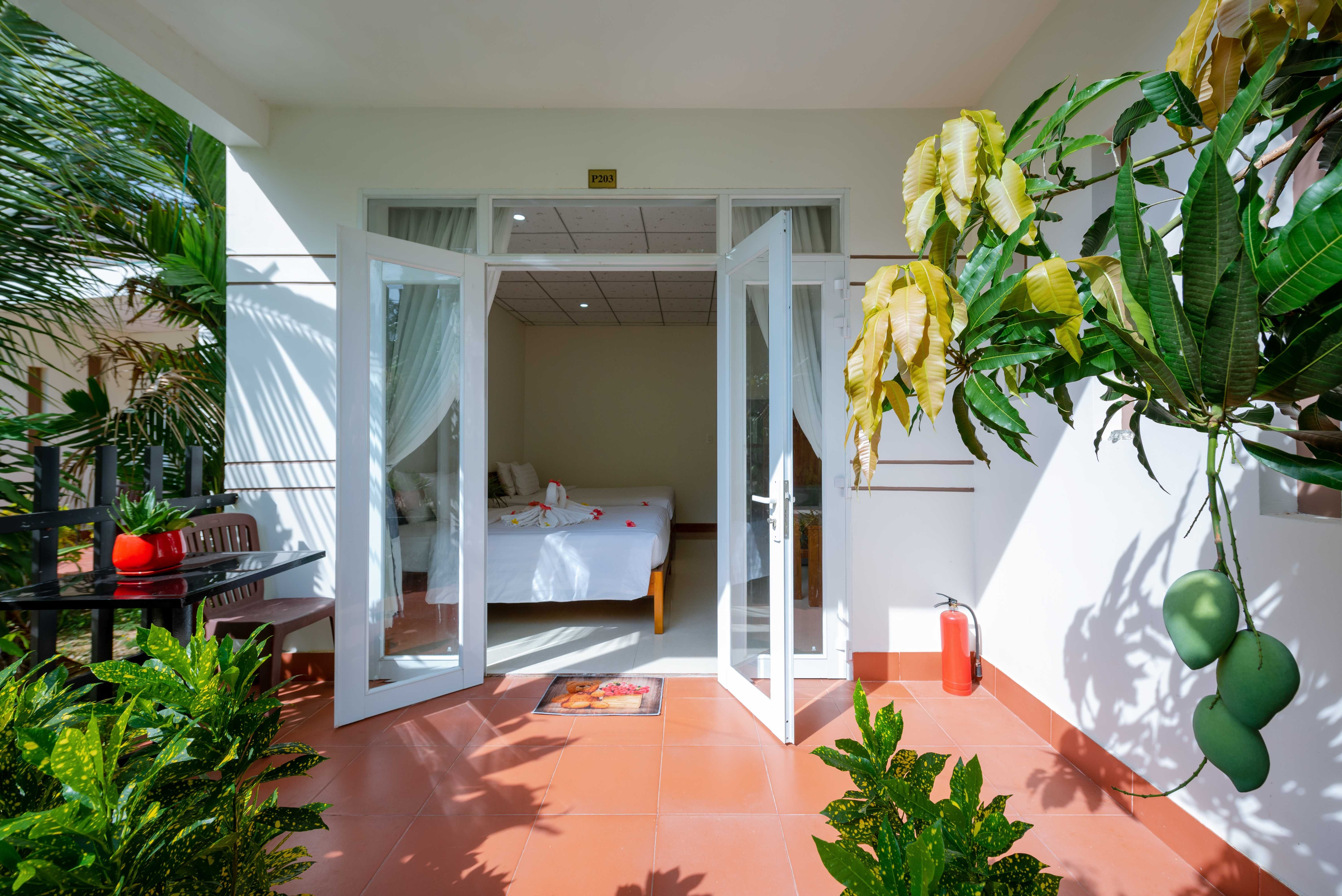 DELUXE FAMILY BUNGALOW WITH TERRACE
