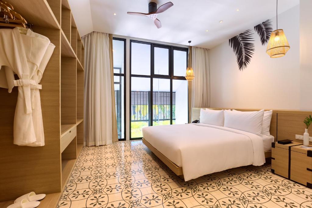 GRAND SURIN SUITE 