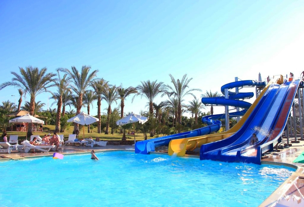 Sharm el Sheikh, Hotel Xperience Kiroseiz, piscina exterioara, tobogane.jpg