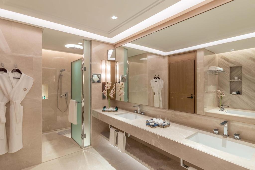 LUXURY SUITE