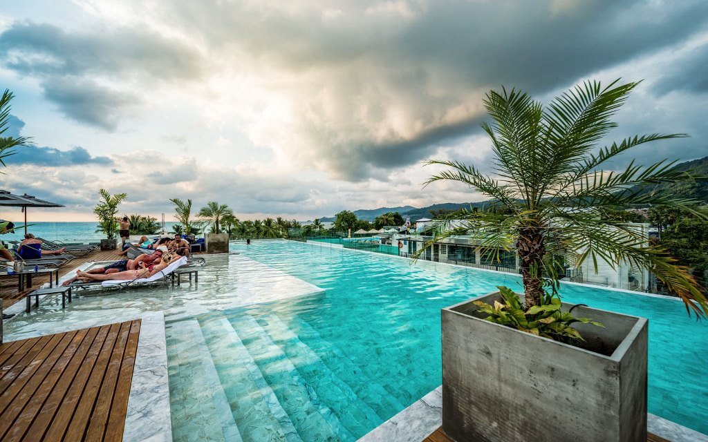 Piscina deschisă