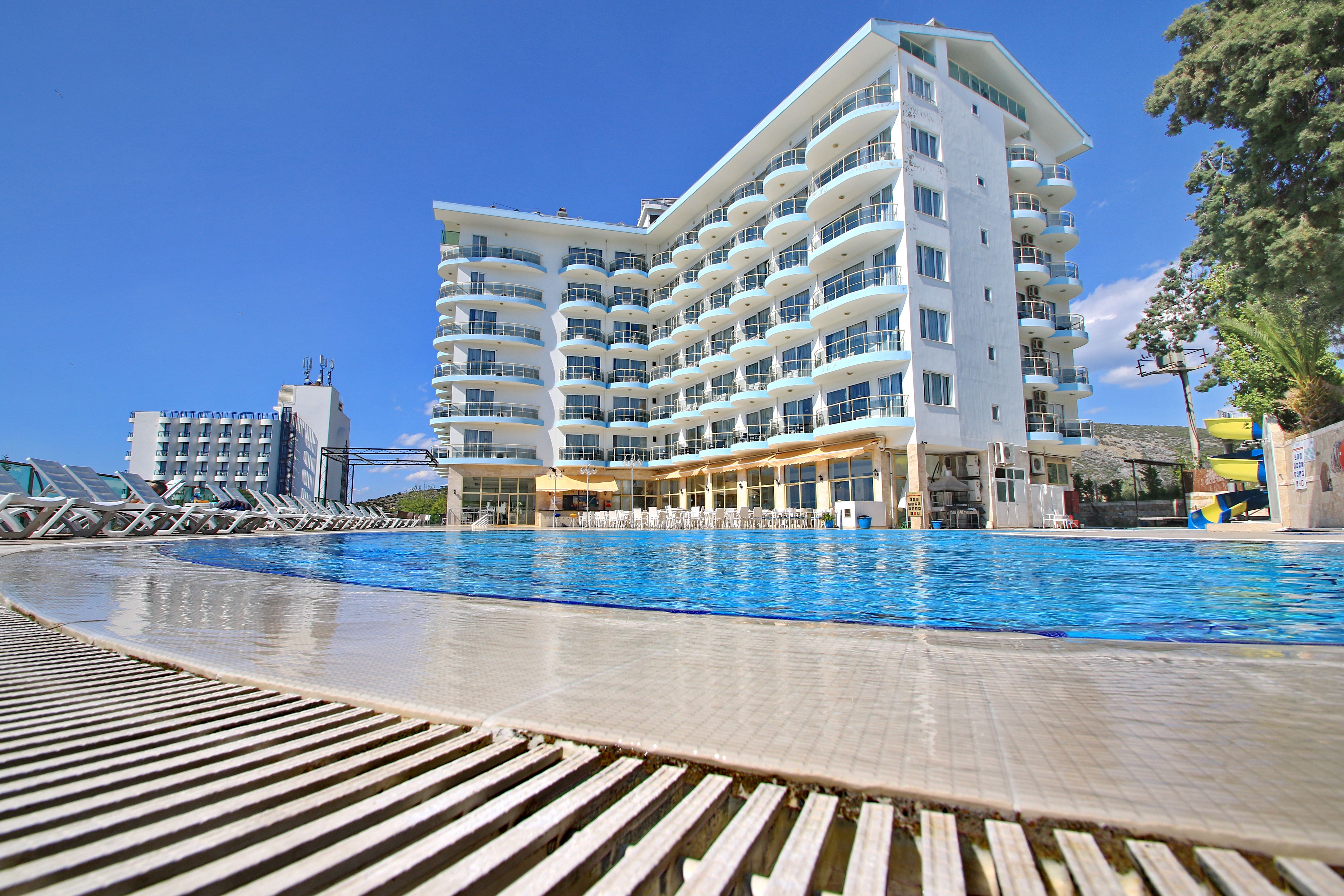 Piscina deschisă