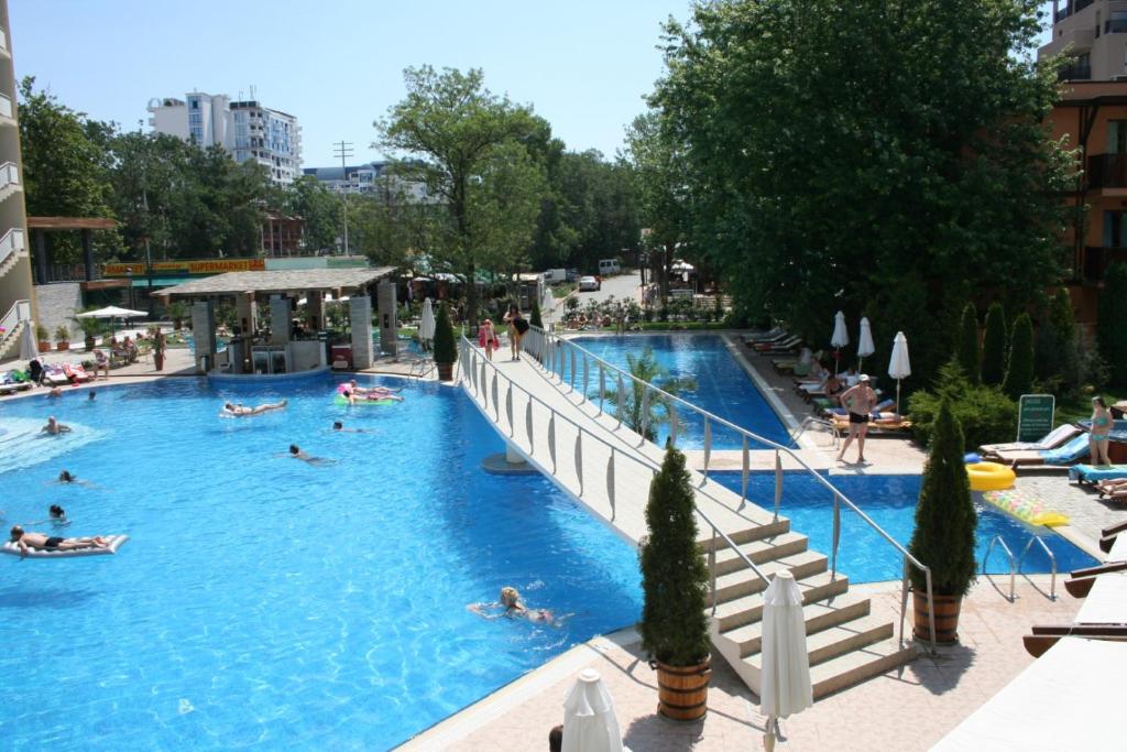 Piscina deschisă