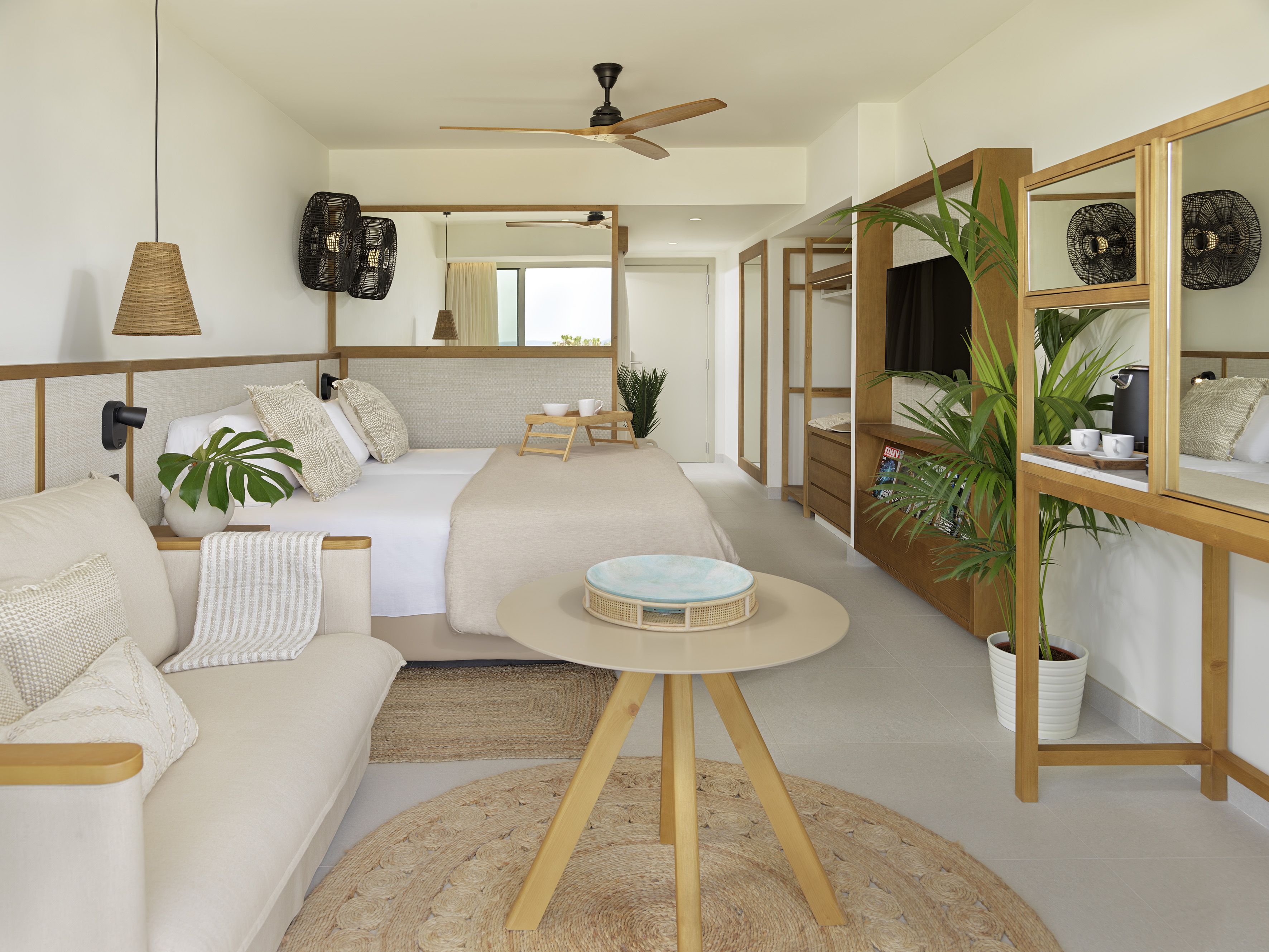 DOUBLE PREMIUM SEA VIEW BALCONY