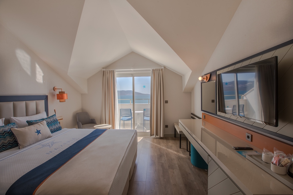 Standard Sea Vıew Room with Balcony