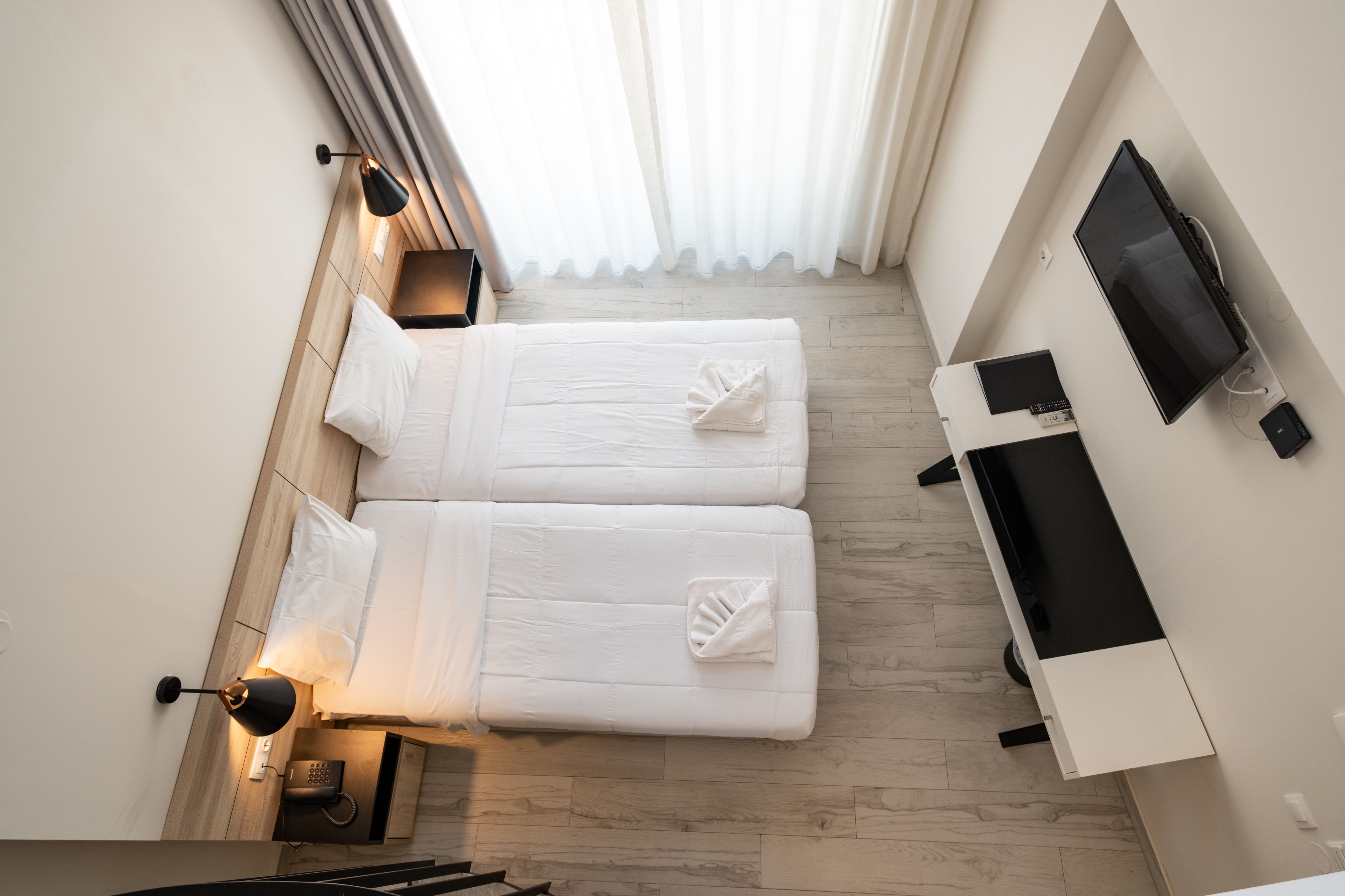 MAISONETTE SUITE LAND VIEW