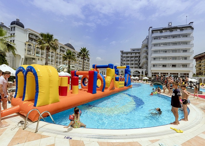 HOLIDAY GARDEN RESORT HOTEL 77.jpg