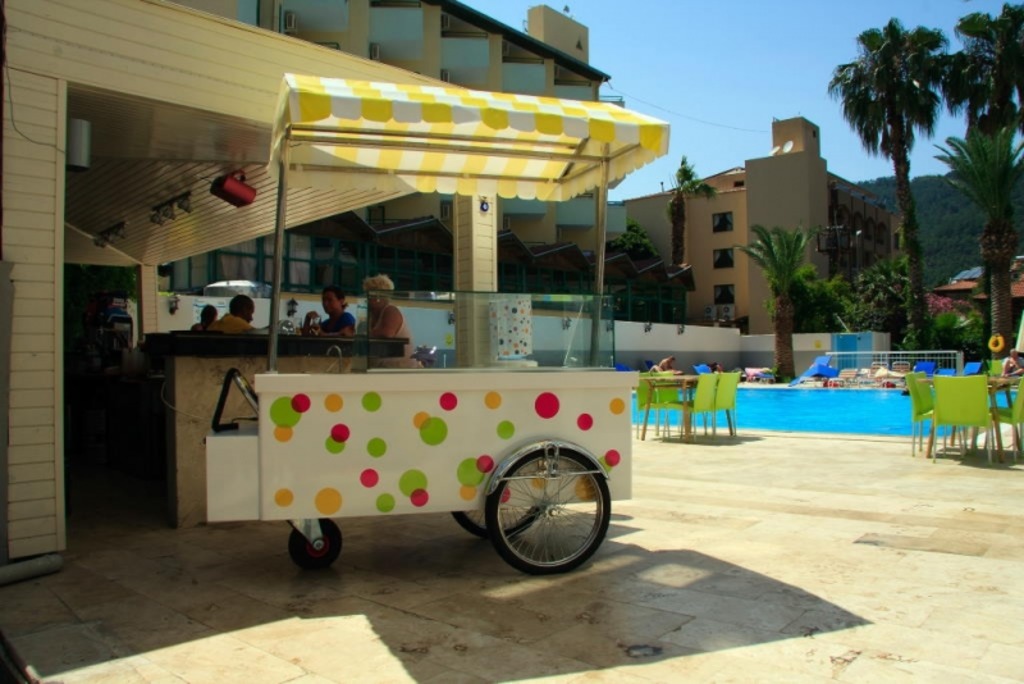 pool bar