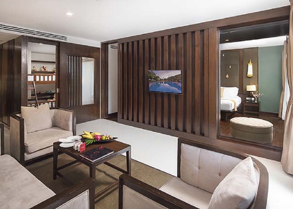 FAMILY SUITE POOL VIEW