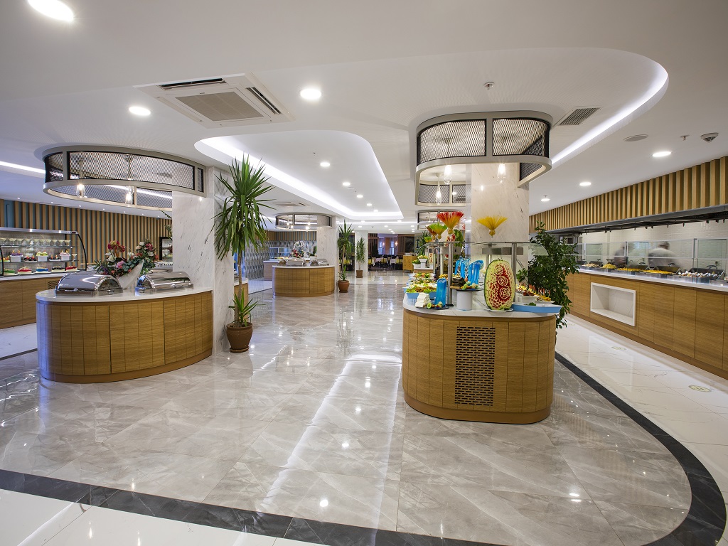MAIN RESTAURANT