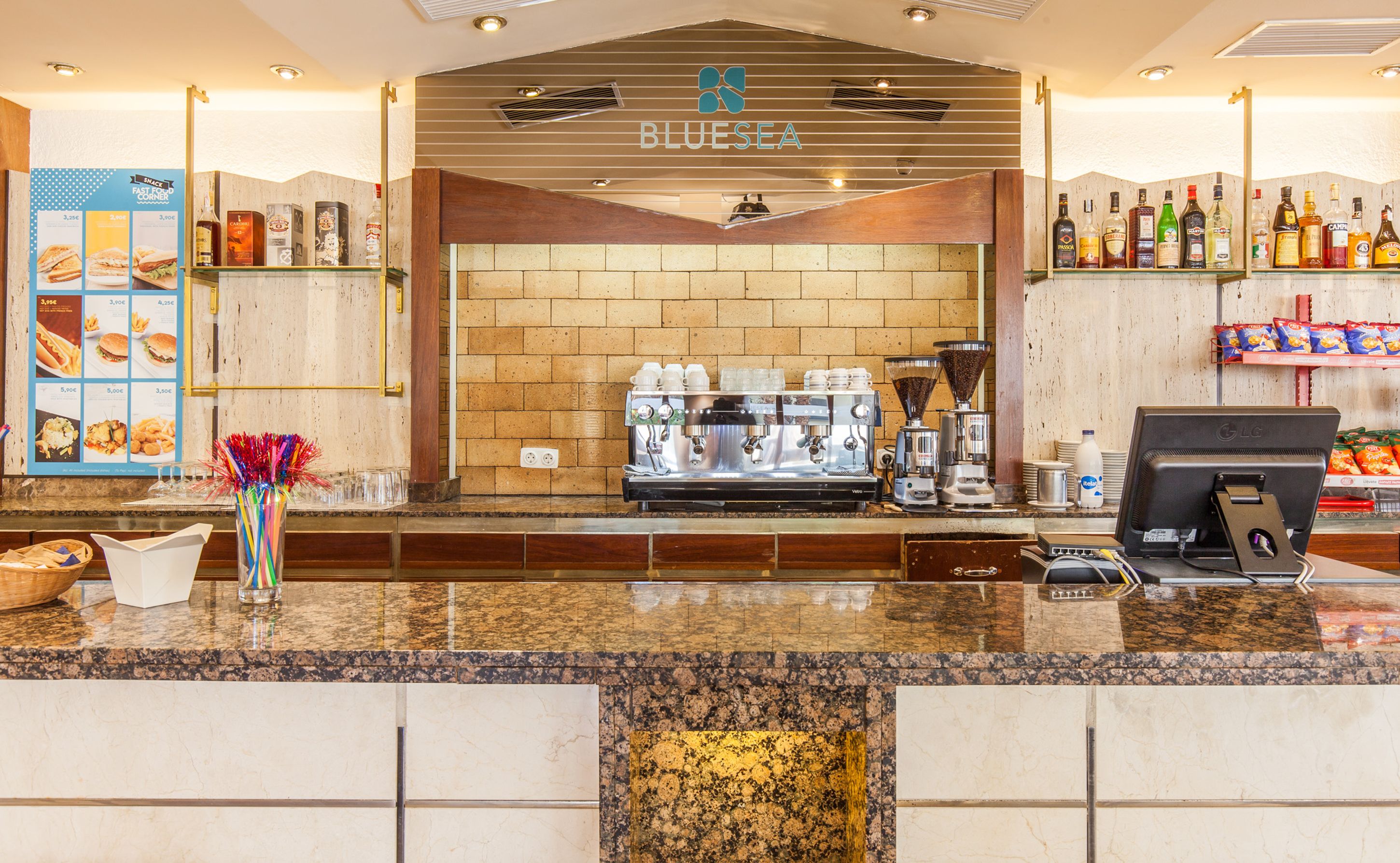 MAIN BAR