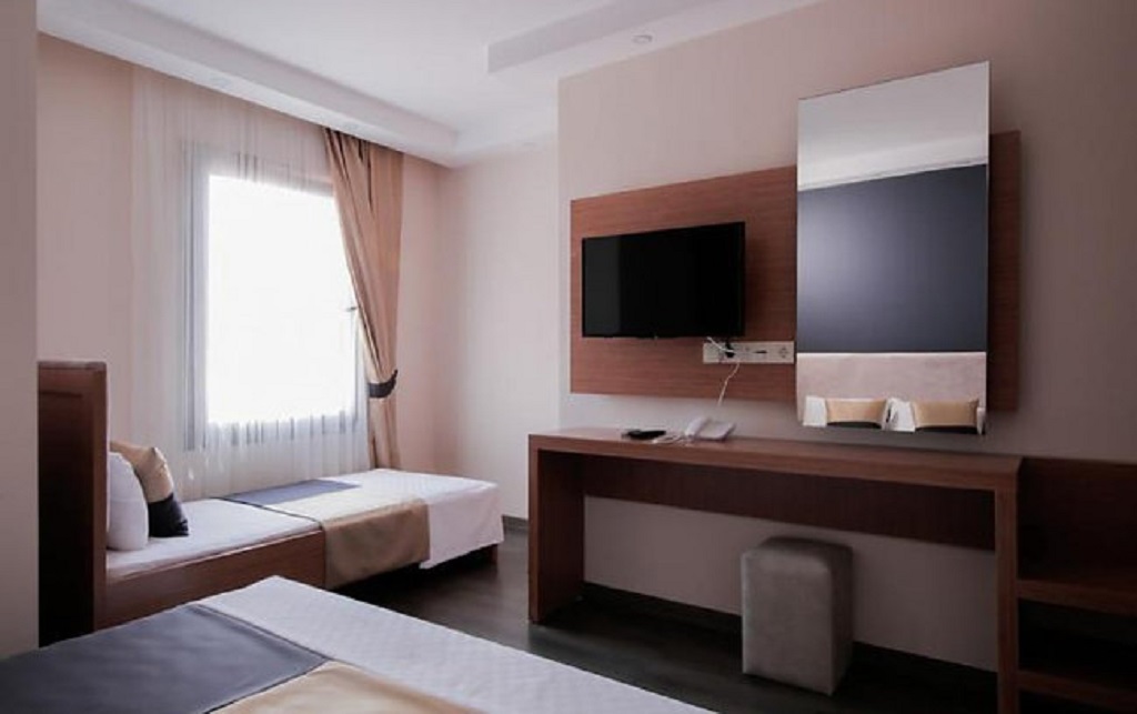 ECONOMY ROOM