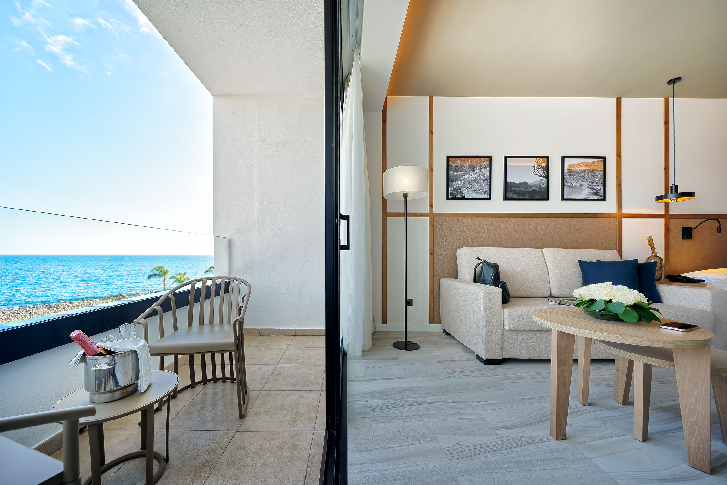 DOUBLE STANDARD ROOM SEA VIEW (BALCONY OR TERRACE)