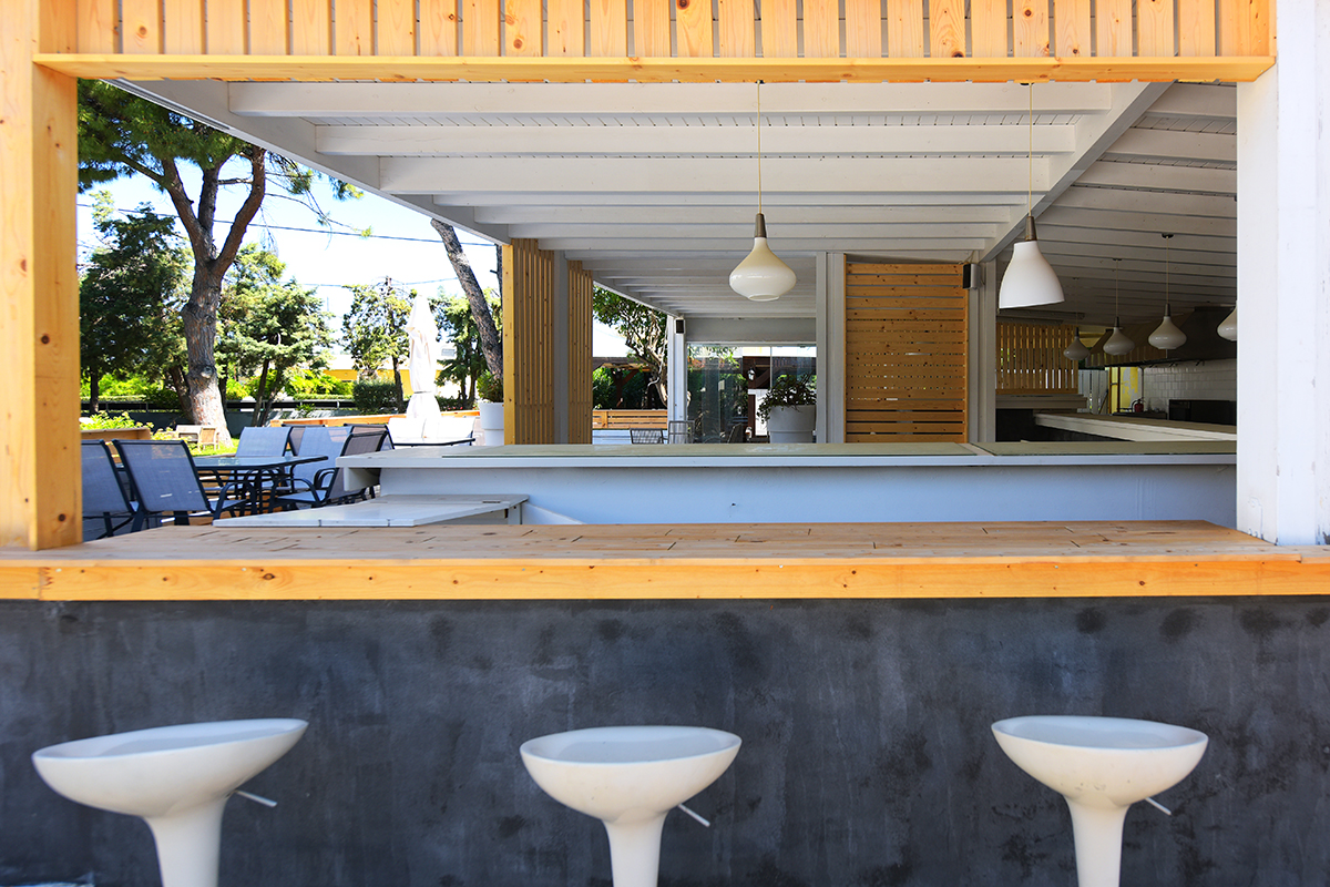 pool bar