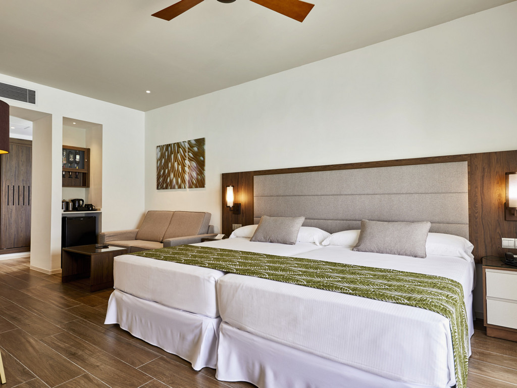 Overwater Jr Suite 
