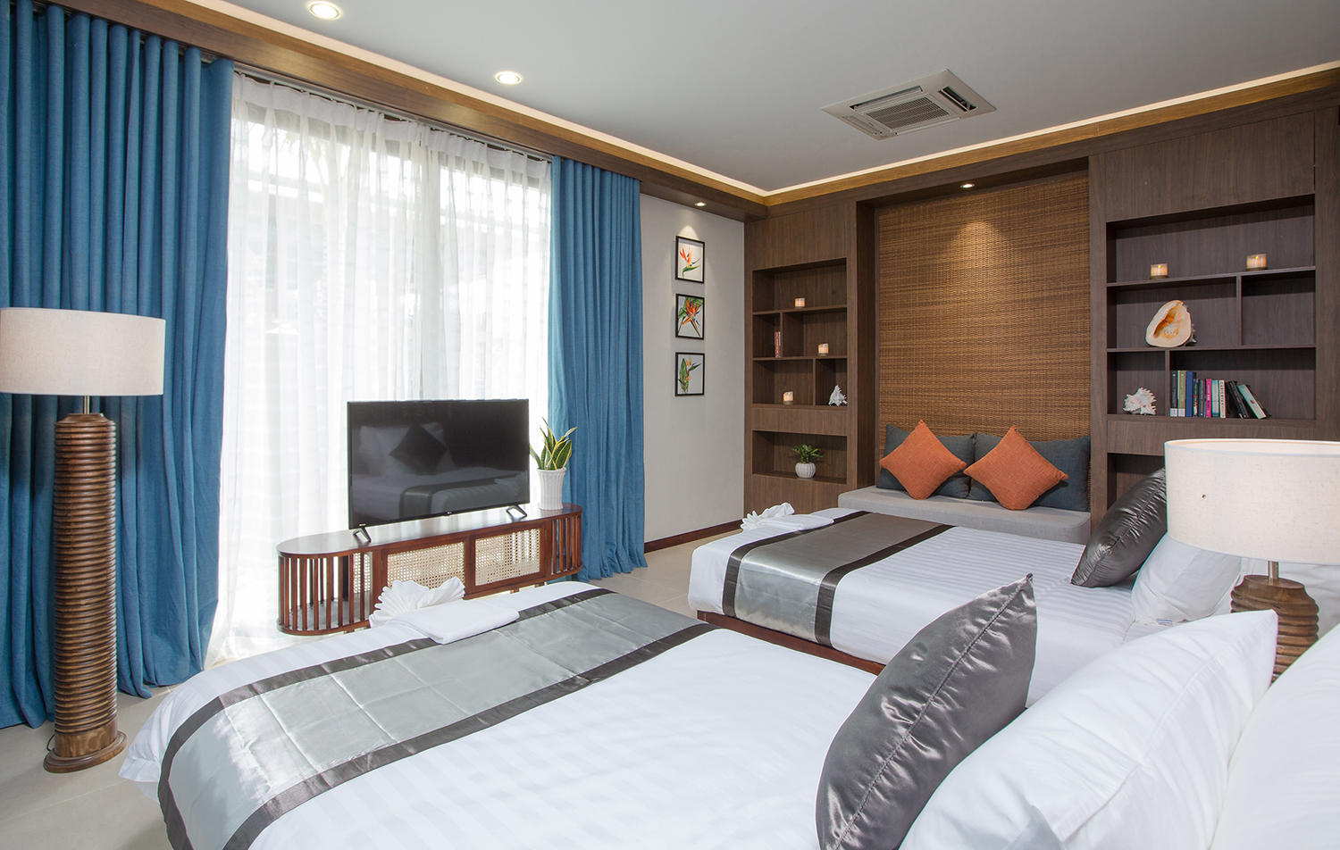 VILLA 3 BEDROOMS GARDEN VIEW