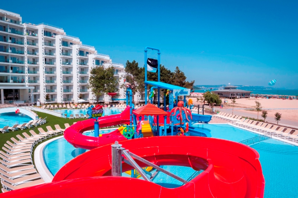 Piscina deschisă