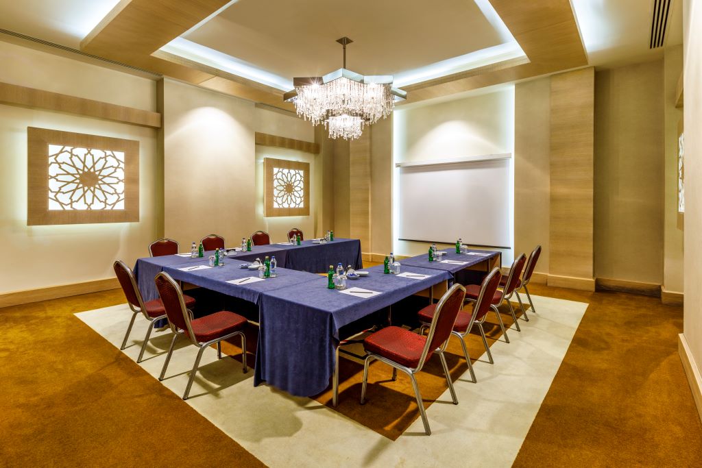 MICE (servicii de organizare de întâlniri, conferințe, alte evenimente)