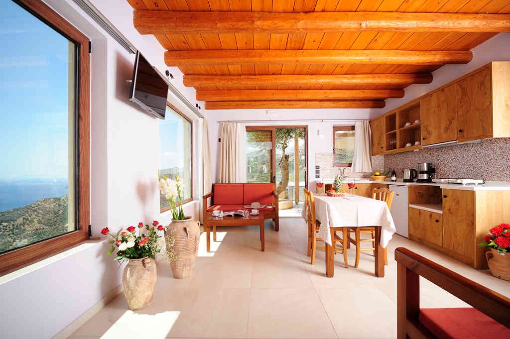 SUITE DELUXE 1 BEDROOM OUTDOOR JACUZZI WITH PANORAMIC SEAVIEW