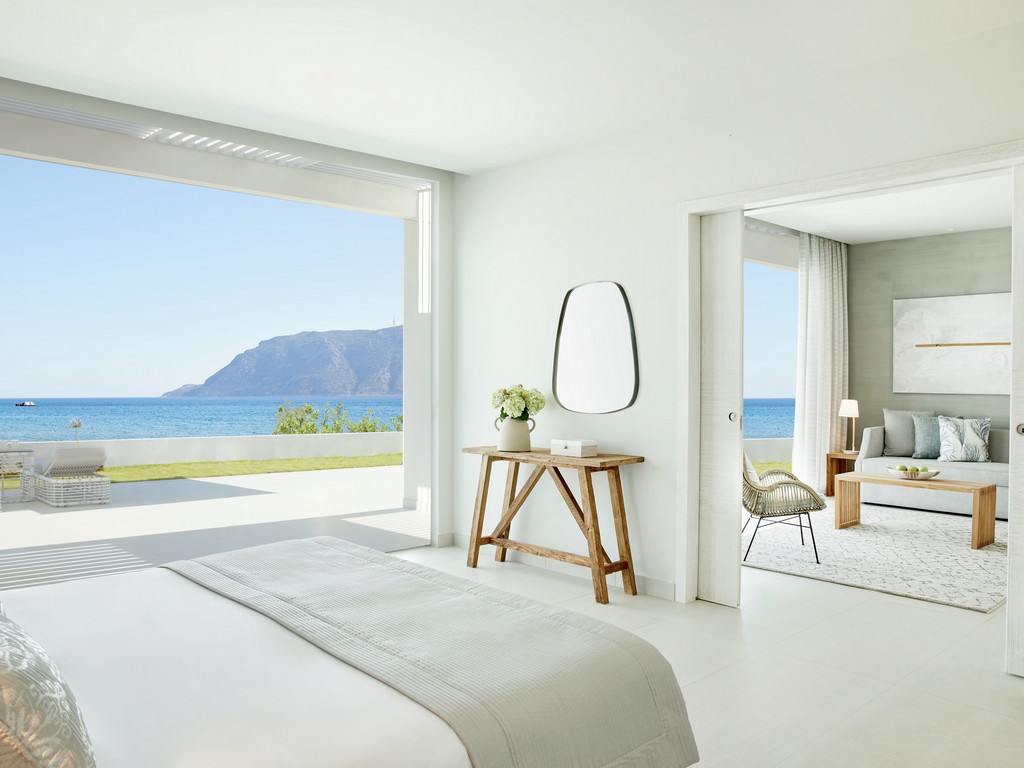 Deluxe 2 Bedrooms Bungalow Suite Beach Front 