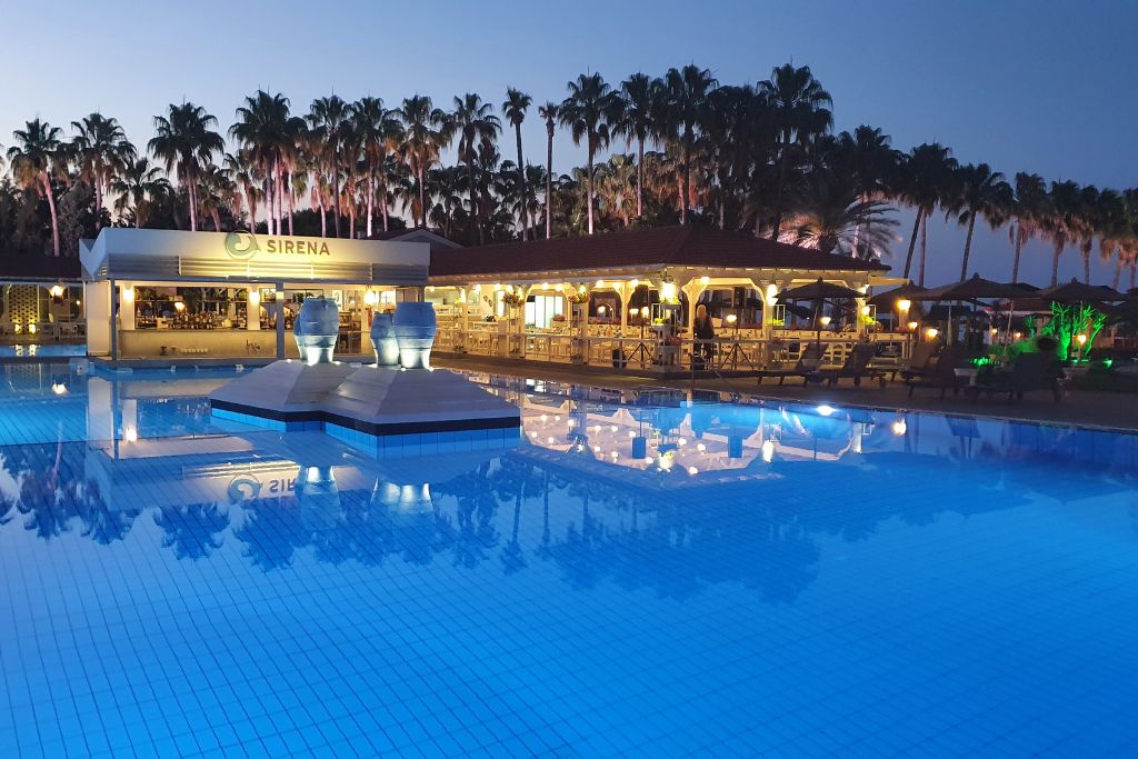 Piscina deschisă