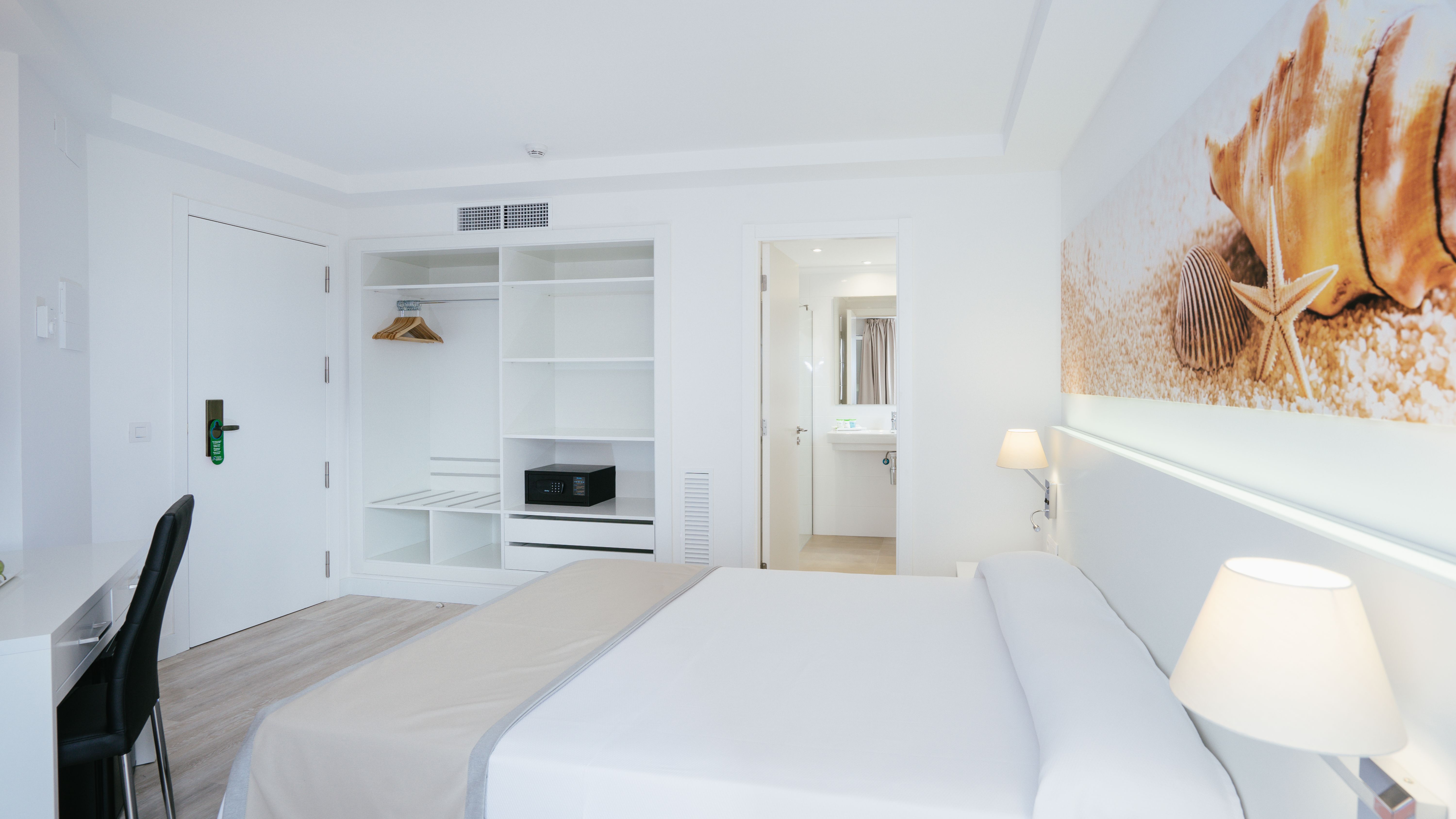STANDARD ROOM BALCONY 
