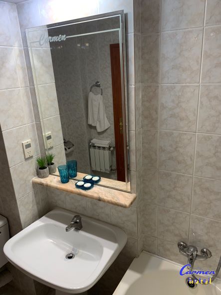 108_SMALL.jpg