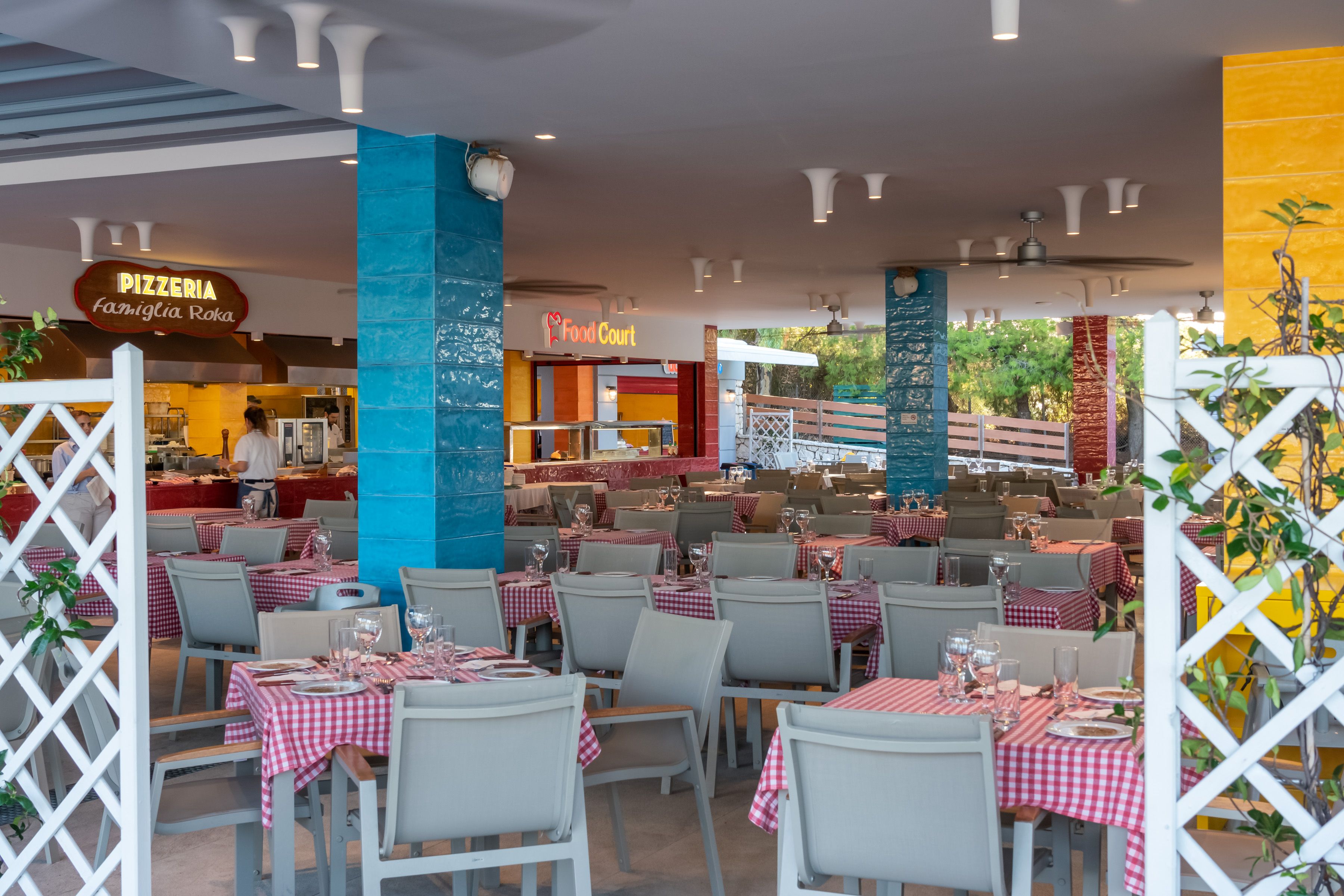 FOOD COURT 