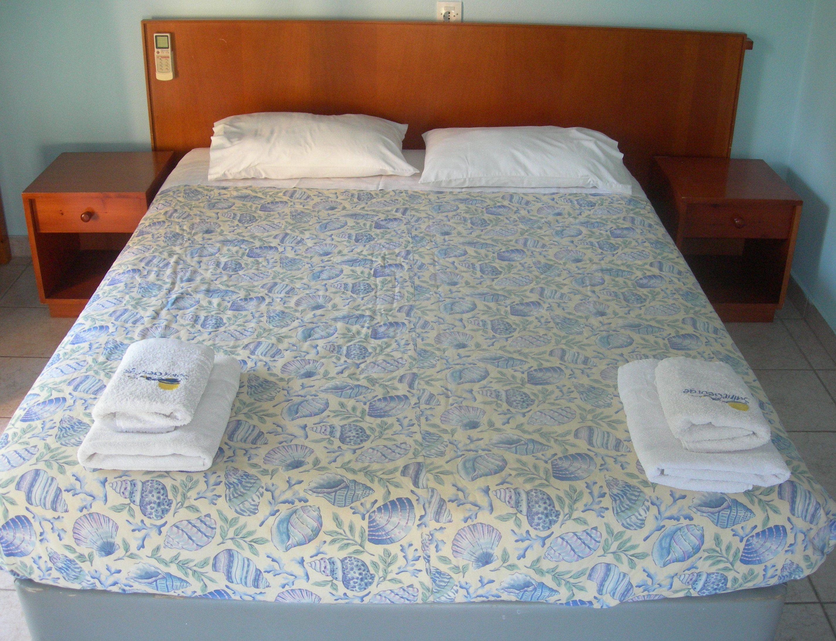 TWIN OR DOUBLE ROOM