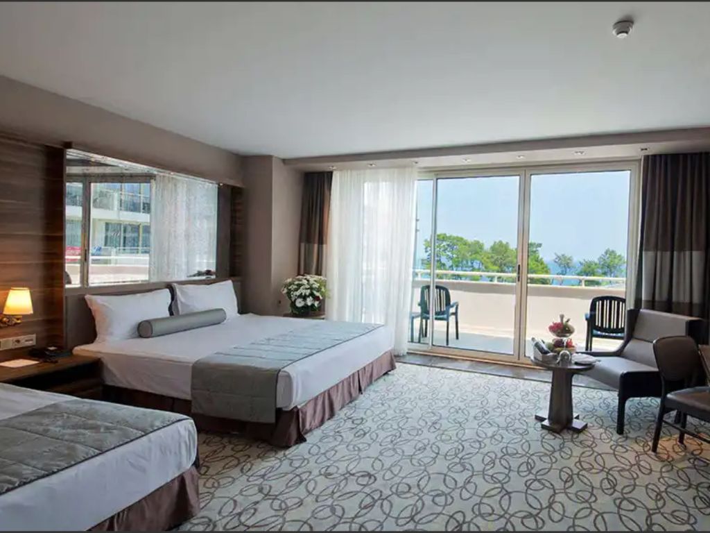 DELUXE ROOM DIRECT SEA VIEW